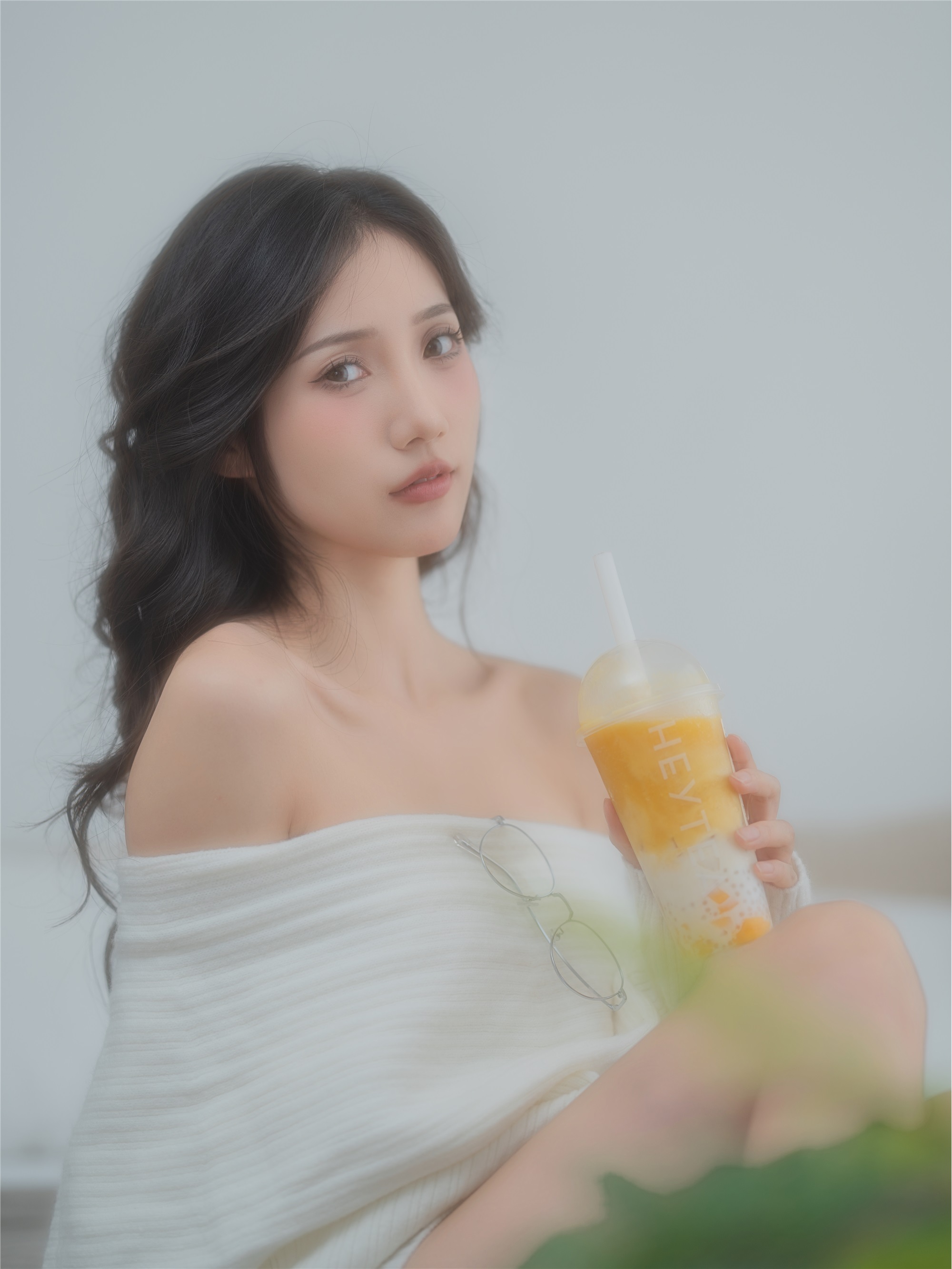 YITUYU艺图语 2025.01.19 白色毛衣 o1ne万